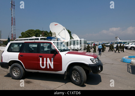 PORT AU PRINCE - HAITI, 15. MÄRZ 2010: Ein Verbund der Vereinten Nationen während der MINUSTAH (Stabilisierungsmission der Vereinten Nationen in Port au Prince), nachdem Haiti am 12. Januar 2010 von einem Erdbeben der Stärke 7,0 heimgesucht wurde Stockfoto