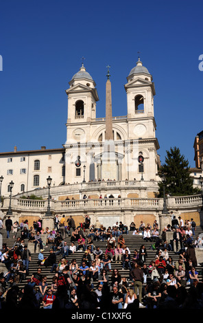 Italien, Rom, Piazza di Spagna, Spanische Treppe und Kirche Trinità dei Monti Stockfoto