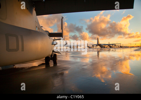 KC130J Hercules-Flugzeuge auf der Marine Corps Air Station in Miramar CA Stockfoto