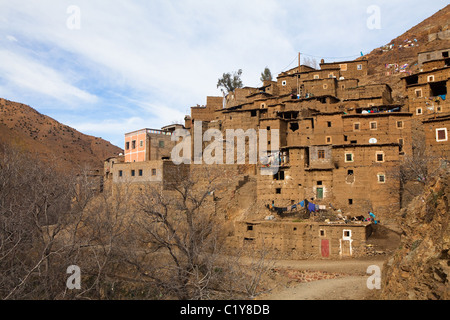 Berber Dorf im Atlas-Gebirge in Marokko Stockfoto