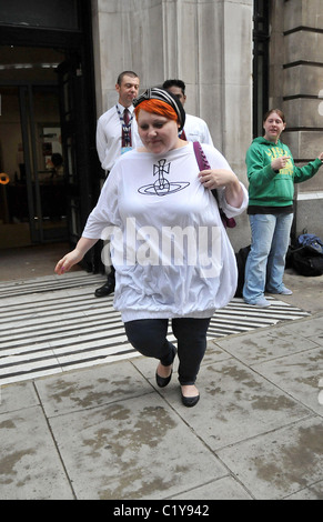 Beth Ditto verlassen die BBC Radio 2 Studios London, England - 07.09.09 Stockfoto