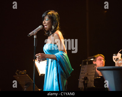 Natalie Cole führen auf das Konzert in Budapest, Ungarn, 2010. Stockfoto