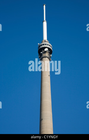 Die Emley Moor Mastspitze aka The Arqiva Tower freistehende die höchste Struktur in Großbritannien bei Emley West Yorkshire Stockfoto