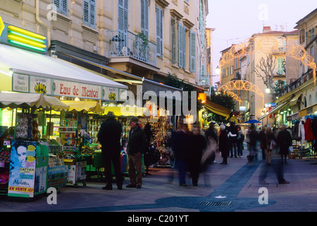 Die Stadt Menton in der Weihnachtszeit Stockfoto