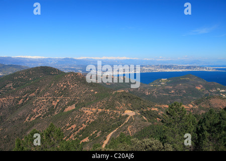 Draufsicht auf die Bucht von Cannes aus der Esterel-Gebirge Stockfoto