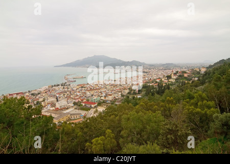 Eine hohe Aussicht auf die Hauptstadt Stadt Zakynthos Island, Griechenland Stockfoto