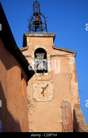 Das malerische thront Dorf Roussillon in Luberon Stockfoto