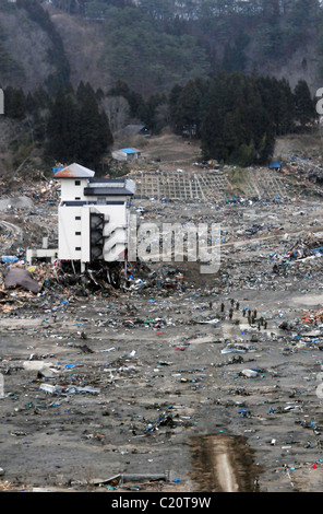 Luftaufnahme 15. März 2011 zeigt die verwüstete Stadt von Wakuya, Japan nach dem Erdbeben + nachfolgende Tsunami getroffen. Stockfoto