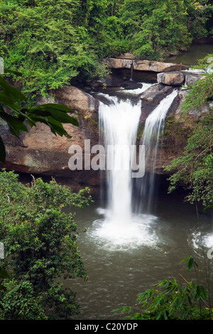 Nam Tok Haew Suwat (Haew Suwat Wasserfall) im Khao Yai National Park.  Khao Yai, Nakhon Ratchasima, Thailand Stockfoto