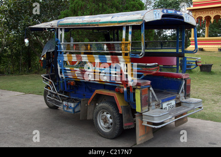 Ein typischer Jumbo (Tuk-Tuk) in Luang Prabang in Laos Asien Stockfoto