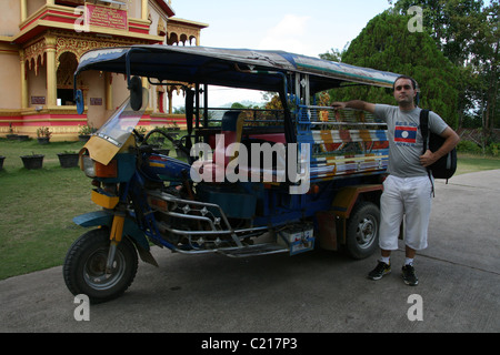 Ein typischer Jumbo (Tuk-Tuk) in Luang Prabang in Laos Asien Stockfoto