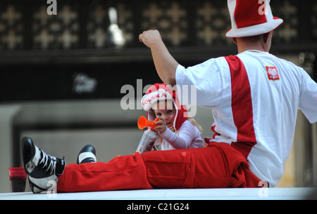 Atmosphäre der 72nd jährlichen Pulaski Day Parade statt auf 5th Avenue New York City, USA - 04.10.09 Stockfoto