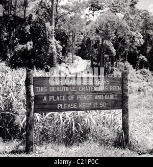 Tunesien, 1950er Jahre. Melden Sie sich am Eingang zum Wald, bitten Besucher, die lokale Umwelt zu respektieren. Eine Fotografie von J Allan Cash. Stockfoto