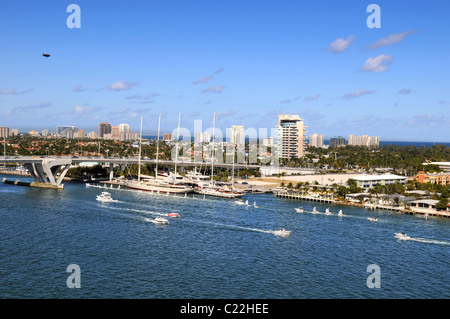 Hafen von Fort Lauderdale im sonnigen Tag Stockfoto