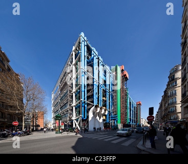 Exterior view Centre Pompidou Paris ( Pompidou Centre) ; Paris France. Studio Lupica Stockfoto