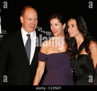 Prinz Albert II von Monaco, Gast und Demi Moore Rodeo Drive Walk von Style Award statt am Rodeo Drive - Ankünfte Beverly Hills, Stockfoto