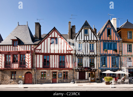 Bretagne, Frankreich - Vannes, Morbihan, mittelalterliche Läden und Häuser Stockfoto