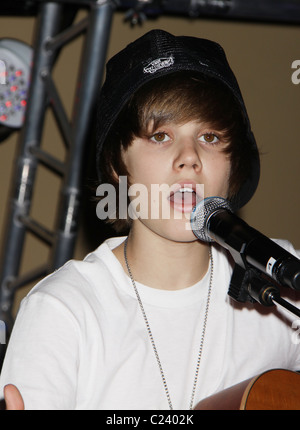 Justin Bieber kanadische Sänger Justin Bieber Private Performance für KLUC Radio im Hard Rock Cafe. Las Vegas, Nevada- Stockfoto