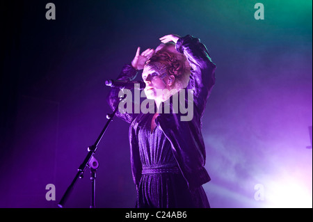 Norwegische elektronische Musik Duo Röyksopp durchführen live im Shepherds Bush Empire mit special Guest Robyn London, England- Stockfoto