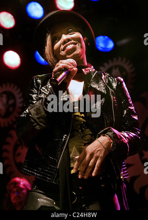 N'Dea Davenport von den Brand New Heavies, die live in Liverpool Music Week an Liverpool Masque Liverpool, England- Stockfoto