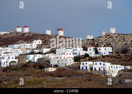 Eingeschränkte Sicht auf das Dorf Chora auf den griechischen Kykladen Insel Amorgos. Stockfoto