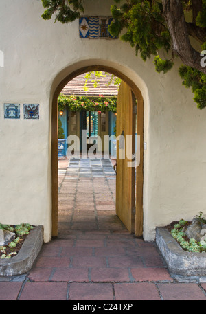 Eintritt ins Kunstmuseum LA MIRADA - Monterey, Kalifornien Stockfoto