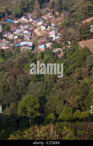 Ein Dorf auf einem Hügel von Darjeeling, Westbengalen, Indien. Stockfoto