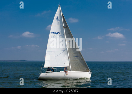 J92s Rennen in Texoma Sailing Club Icebreaker 3, dritte Segelregatta 2011. Stockfoto