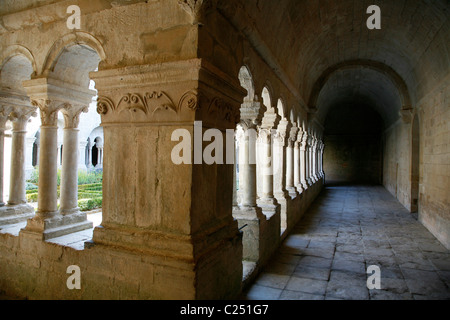 Das Kloster Abbaye de Senanque, Vaucluse, Provence, Frankreich. Stockfoto