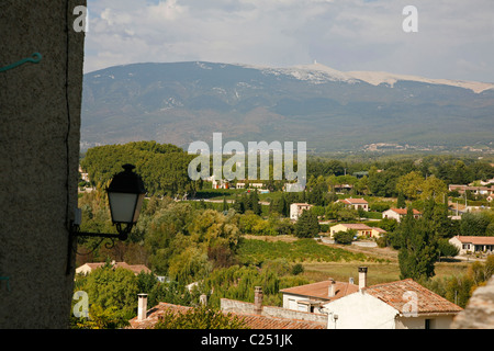 Blick auf Mont Ventoux, Vaucluse, Provence, Frankreich. Stockfoto