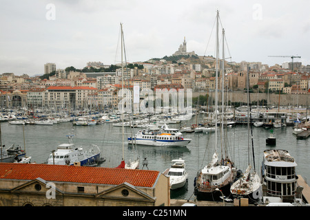 Blick auf den Vieux Port, Marseille, Provence, Frankreich Stockfoto