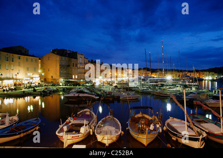 Yachten und Boote im Hafen, St. Tropez, Var, Provence, Frankreich. Stockfoto