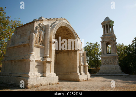 Les Antiques archäologische Stätte in der Nähe von St Remy de Provence, gegründet du Rhône, Provence, Frankreich. Stockfoto