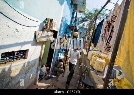 Alltag, Slum in der Nähe Colaba, Mumbai, Indien Stockfoto