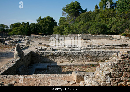 Die Bäder auf die Ausgrabungen von Glanum in der Nähe von St Remy de Provence, gegründet du Rhône, Provence, Frankreich. Stockfoto