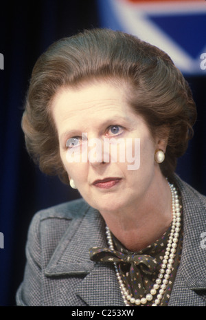 Mrs Margaret Thatcher Portrait 1983 Pressekonferenz zur Parlamentswahl London UK 1980er Jahre. HOMER SYKES Stockfoto