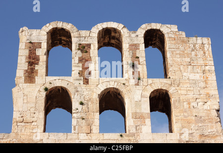 Außenteil des antiken Theaters von Akropolis aka Odeon des Herodes Atticus Stockfoto