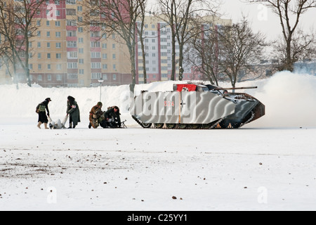 Rekonstruktion des WW2 militärischen Kampfes zwischen roter Armee und Wehrmacht - winter 1945. Stockfoto