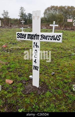 Kinder-Gräber in Milltown Cemtery, Belfast, bis vor kurzem unmarkiert und unerkannt von der katholischen Kirche Stockfoto