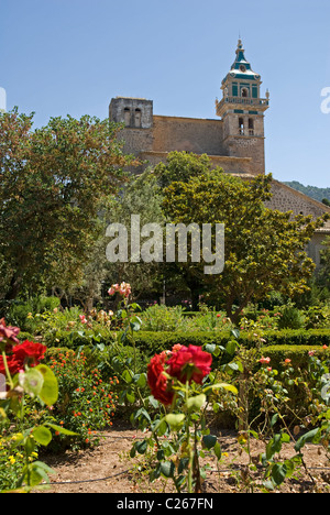 Das Dorf mit der Real Cartuja (Chartherhouse) de Jesus de Nazaret. Valldemossa. Mallorca. Balearischen Inseln. Spanien. Stockfoto