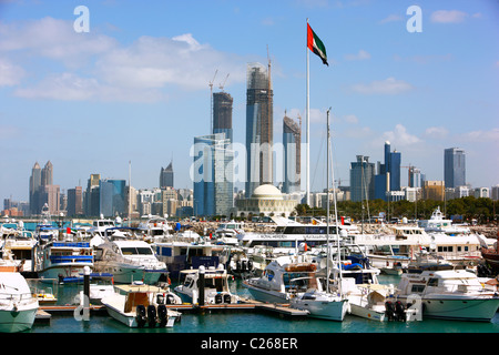 Skyline, Yacht Club, Marina, von Abu Dhabi, der Hauptstadt der Vereinigten Arabischen Emirate. Stockfoto