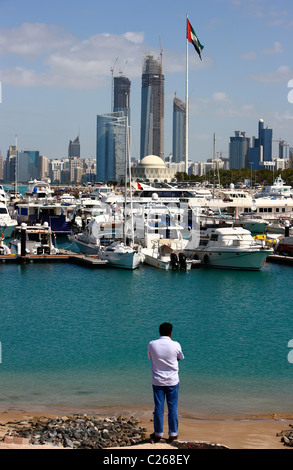 Skyline, Yacht Club, Marina, von Abu Dhabi, der Hauptstadt der Vereinigten Arabischen Emirate. Stockfoto