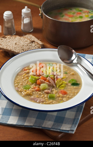 Bestimmten London Suppe. Schinken und gelbe Erbsensuppe Stockfoto