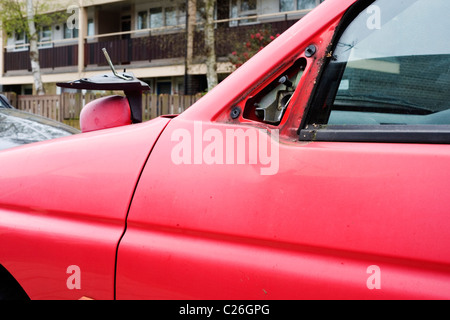 Außenspiegel abgebrochen belästigten Auto Stockfoto