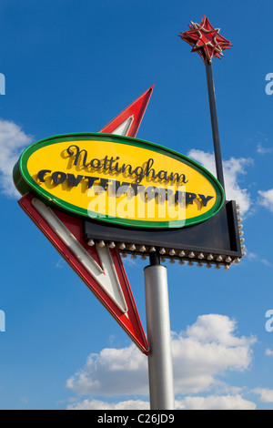 Nottingham-zeitgenössische Kunst-Galerie-Neon-Schild Nottingham Stadt Zentrum Nottinghamshire England UK GB EU Europa Stockfoto