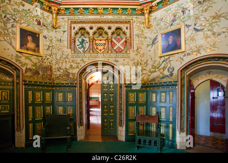 Reiche Dekoration im Salon am Castell Coch Cardiff Wales UK 117241 Castell Coch Stockfoto