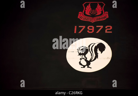 Lockheed SR-71A Blackbird Abzeichen für SN 61-7972 mit dem Lockheed Skunk Works-Logo. Stockfoto