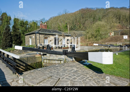 Schleusenwärter Hütte befindet sich auf dem Rochdale Kanal bei Salterhebble in der Pennine Halifax, West yorkshire Stockfoto