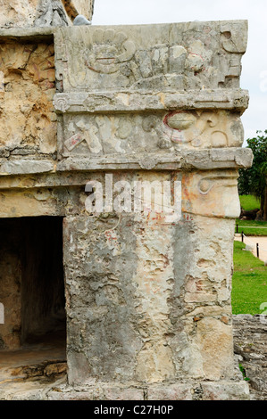 Wanddetail vom Tempel der Fresken in Tulum, Quintana Roo, Mexiko Stockfoto