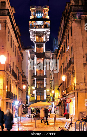 Portugal, Lissabon: Nächtlich beleuchteten "Elevador de Santa Justa" in Lissabons Zentrum Stockfoto